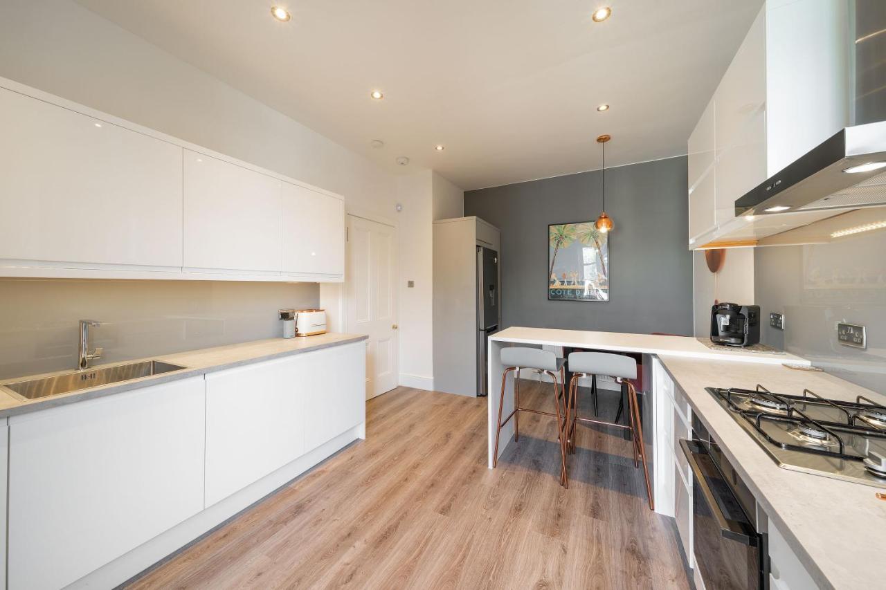 Jane'S Place - Chic 2 Bed Apartment Dundee Exteriör bild